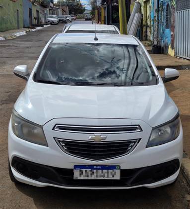 CHEVROLET ONIX 1.4 MPFI LT 8V FLEX 4P MANUAL CHEVROLET ONIX 1.4 MPFI LT 8V FLEX 4P MANUAL